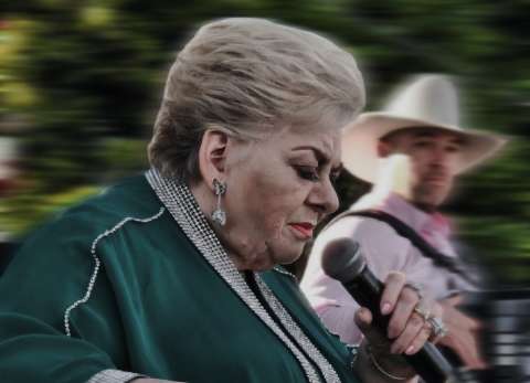 Así fueron los últimos días de Paquita la del Barrio: “Se veía muy pálida”