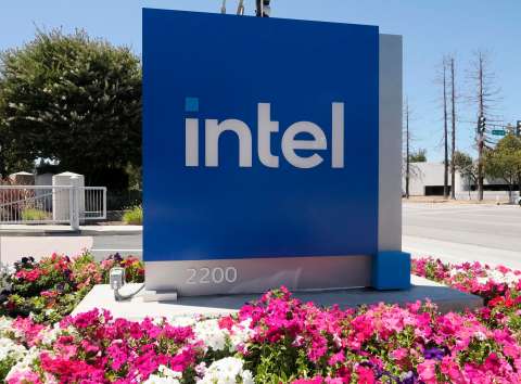 Todos quieren con Intel: el millonario rescate del gigante tecnológico