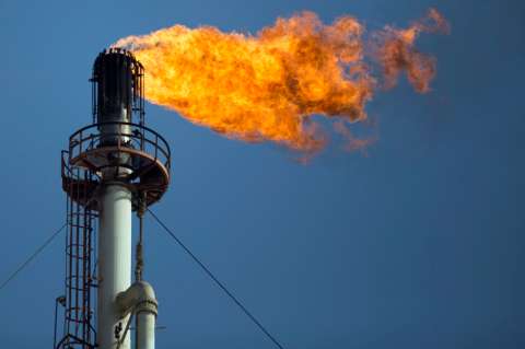 Lo que pasa con la caída del precio del petróleo