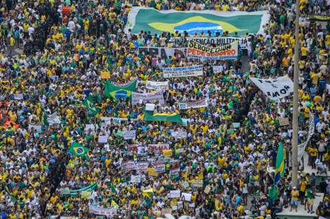 Masiva manifestación en Brasil contra la corrupción