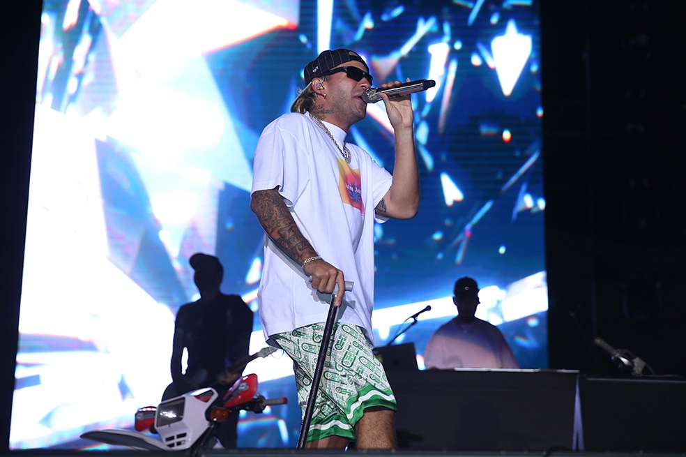 Feid fue uno de los artistas centrales con sus ritmos urbanos.