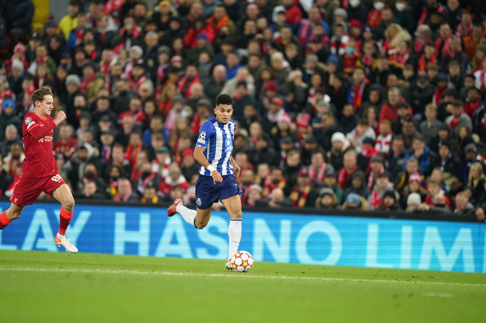 Porto perdió con Liverpool y comprometió su clasificación en la Champions League,