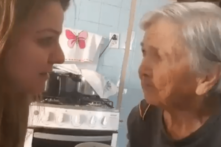Abuela con Alzheimer reconoció a su nieta y sus primeras palabras fueron "te amo"