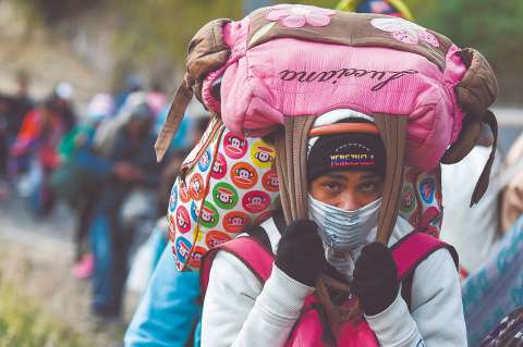 En la migración ellas llevan la peor parte
