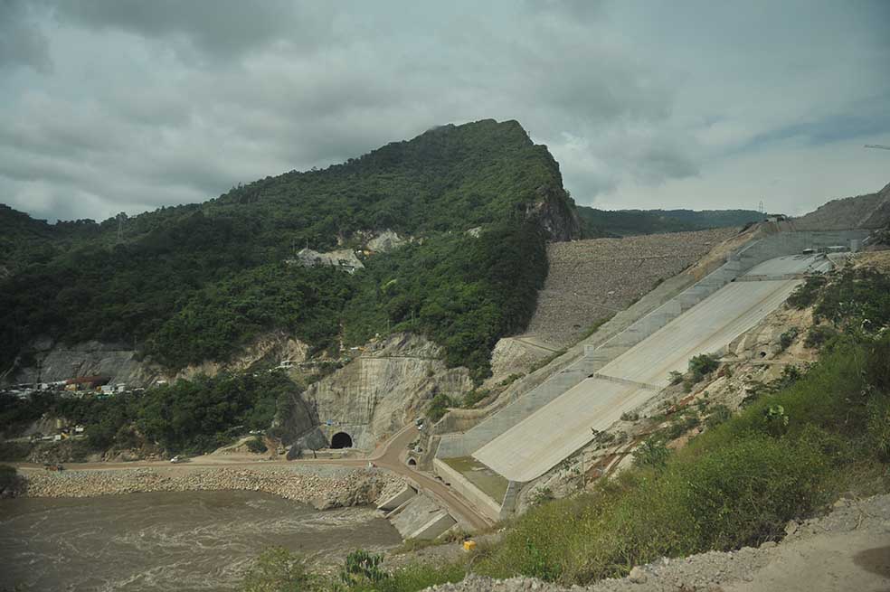 En diciembre entró en operación el embalse de Hidrosogamoso en Santander, el cual es operado por Isagén.  / Andrés Torres