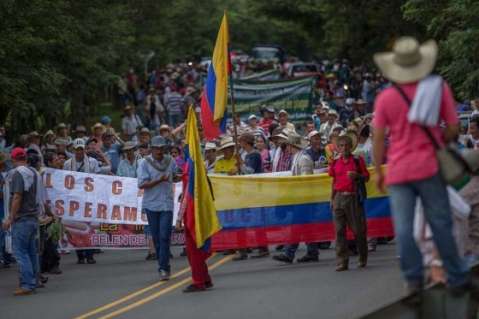 Minga acuerda apertura parcial de vía Panamericana