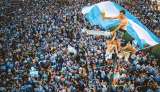 Video: hincha argentino murió después de caer de un techo durante la celebración