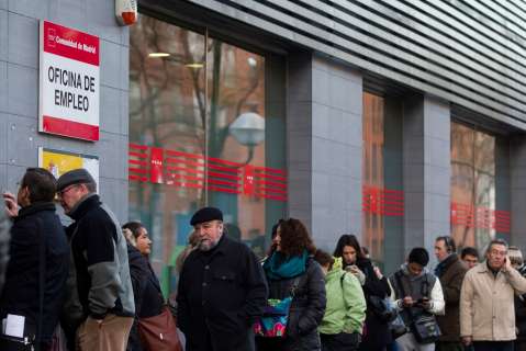 El número de desempleados en España crece en enero a 3,29 millones
