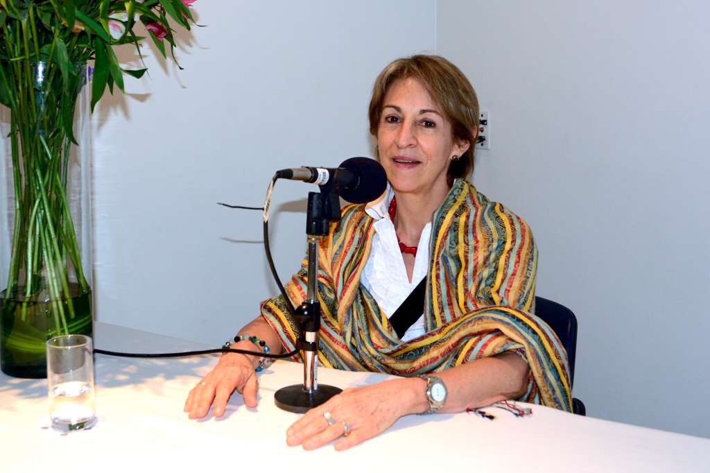Leonor Botero es bióloga con maestría y doctorado en biología marina.