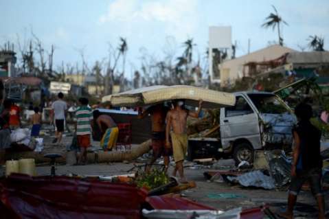 Reconstrucción de Filipinas llevará entre 3 y 5 años
