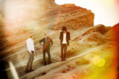 Placebo cambia de baterista y estrena "Too many friends"