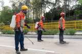 Así vigilan los protocolos de seguridad de los trabajadores en las obras públicas de Medellín