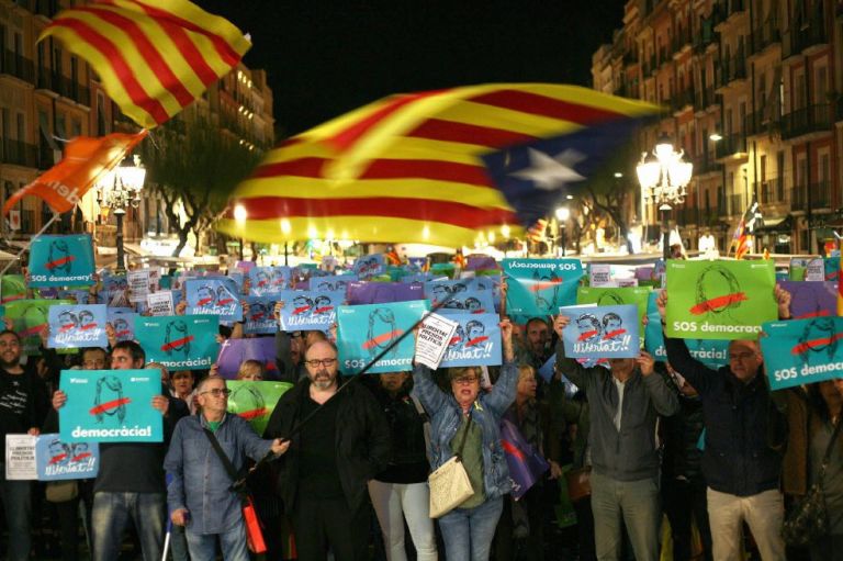 El mal momento de la democracia española