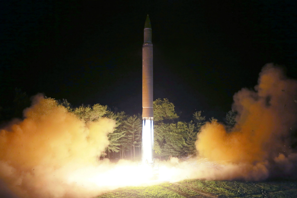 La inteligencia militar de Estados Unidos cree que Corea del Norte dispone de armas nucleares capaces de ser transportadas por misiles balísticos, incluyendo cohetes intercontinentales.
/ AFP.