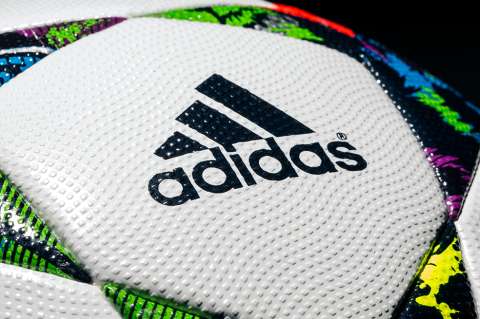 Adidas disparó su beneficios en 2015 y los aumentó un 60,5%