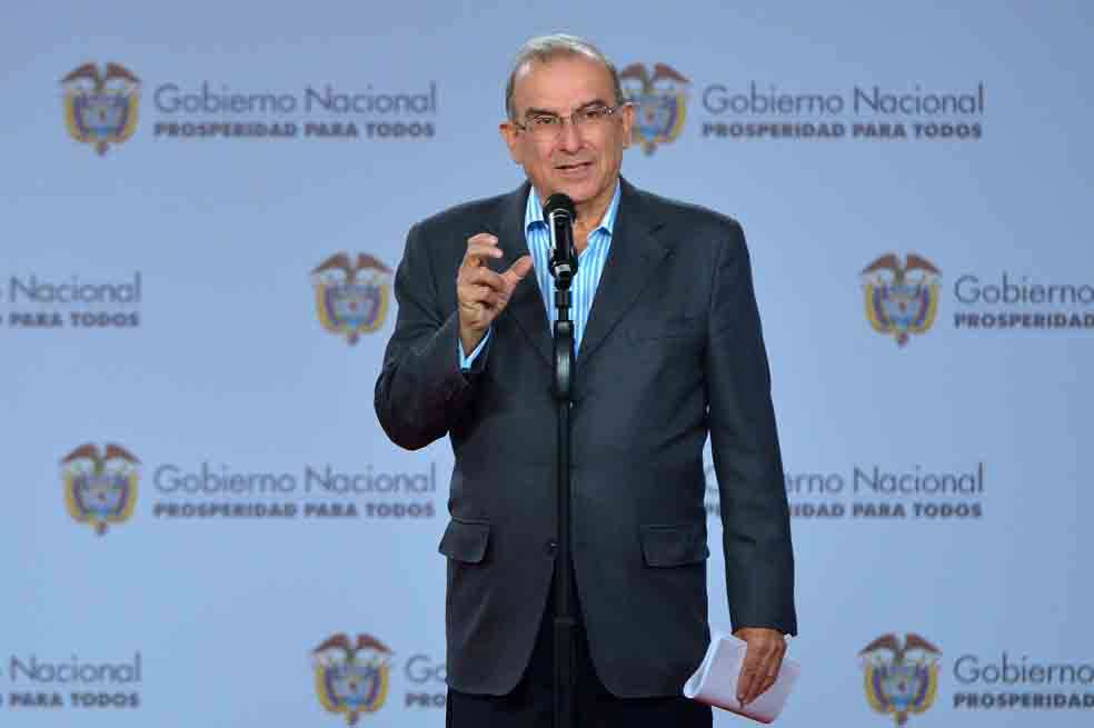 Humberto de la Calle, ayer, durante la rueda de prensa en la Casa de Nariño. / SNP