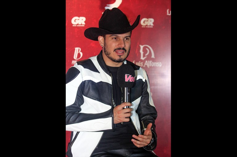 LANZAMIENTO Pipe Bueno Y Luis Alfonso