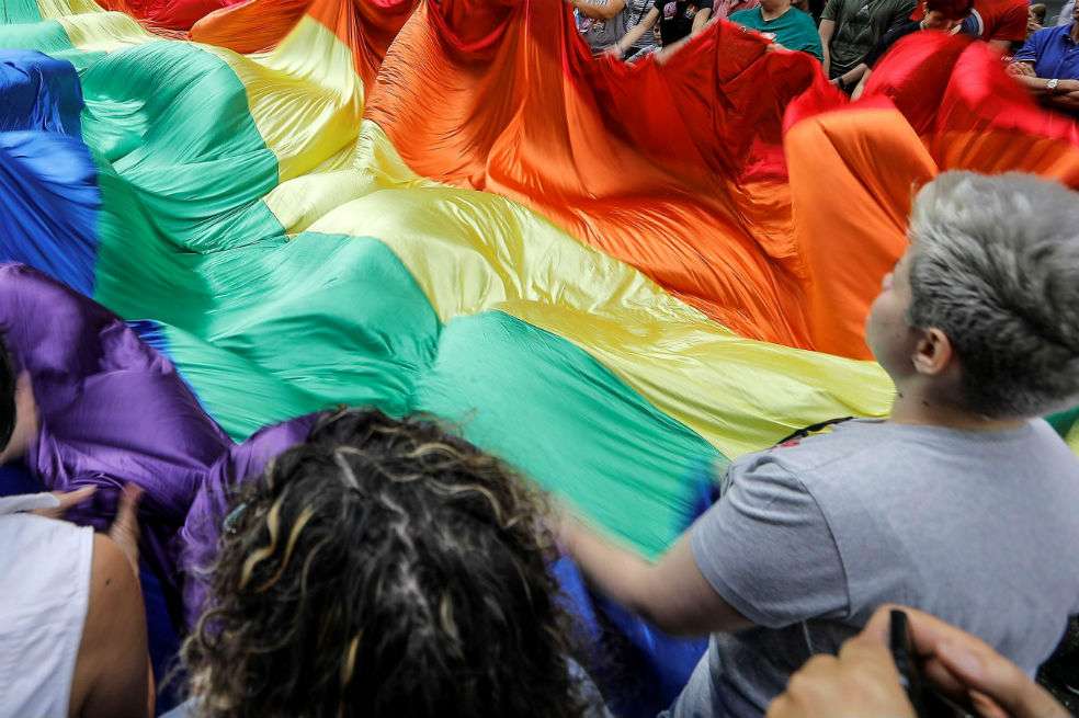 El Código Penal de Zimbabue prohíbe los actos sexuales entre personas del mismo sexo con penas de hasta un año de cárcel. / AFP