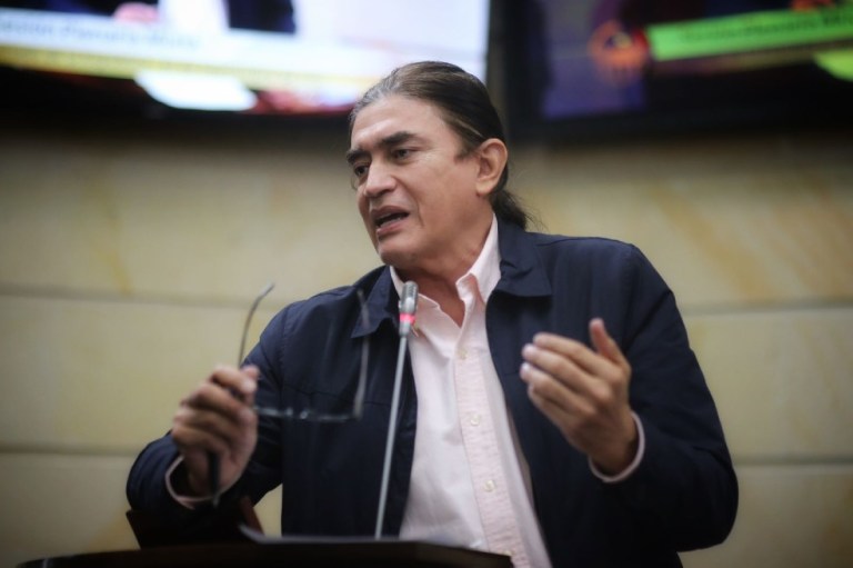 Niegan irregularidades en fallida elección de Bolívar en mesa directiva del Senado