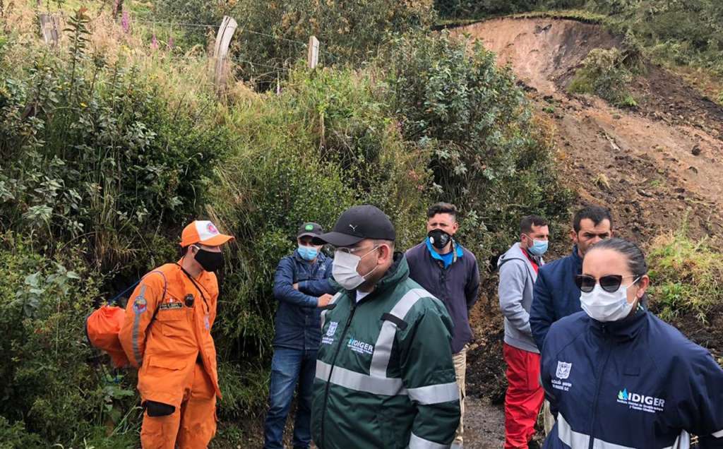 Atención de emergencias por lluvias en Bogotá.