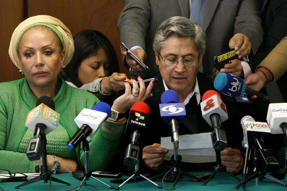 El líder de Clamor Social Por la Paz, Germán Roncancio, y la exsenadora colombiana Piedad Córdoba anunciaron el 10 de junio el inicio de conversaciones exploratorias para el proceso de paz entre el gobierno y la Guerrilla del Eln. /EFE
