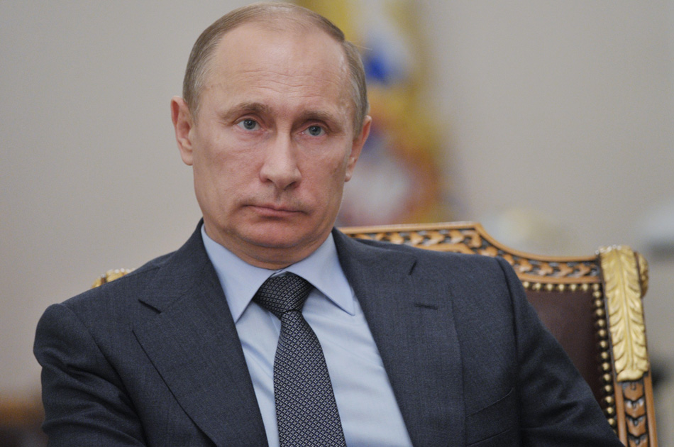 Aunque muchos no lo han pensado, personajes como Putin usan su vestimenta como símbolo de imponencia.