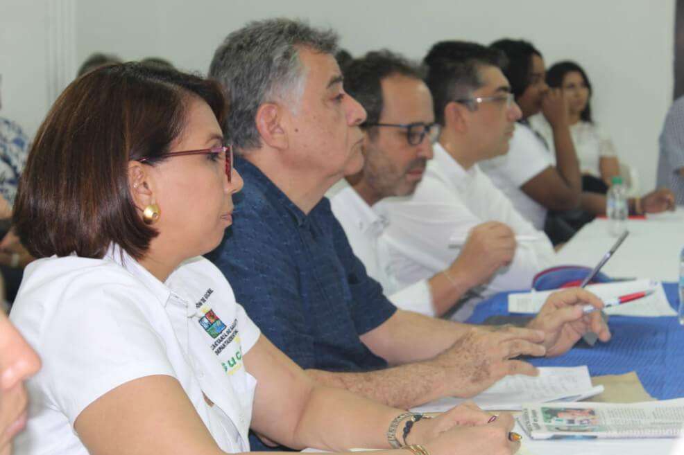 Funcionarios que participaron en la mesa de seguimiento a la intervención del Hospital Universitario de Sincelejo. / Supesalud