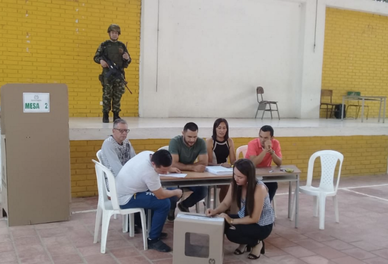 Comienza la jornada de votación de la Consulta Anticorrupción