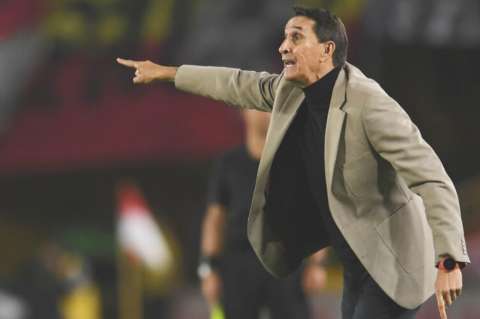 Alexandre Guimarães: “Necesitamos mejor volumen ofensivo”
