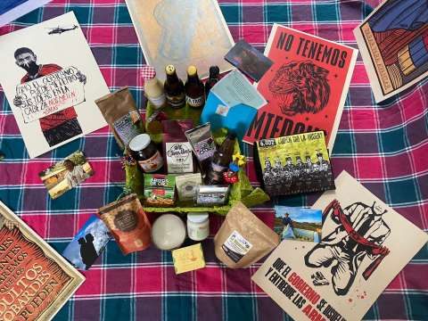 ¿Aún sin regalos de Navidad? Regale productos hechos por excombatientes y víctimas