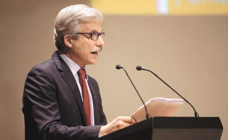 El psiquiatra Alberto Fergusson niega que exista un ADN que nos incline a la violencia y afirma que esa es una forma de “enmascarar” desigualdades socioeconómicas. / Foto: cortesía de la Universidad del Rosario
