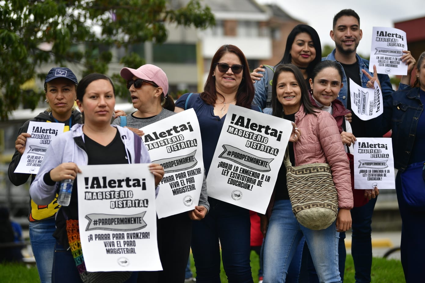 Algunos de los mensajes de protesta en la movilización convocada en contra de la ley estatutaria de educación.