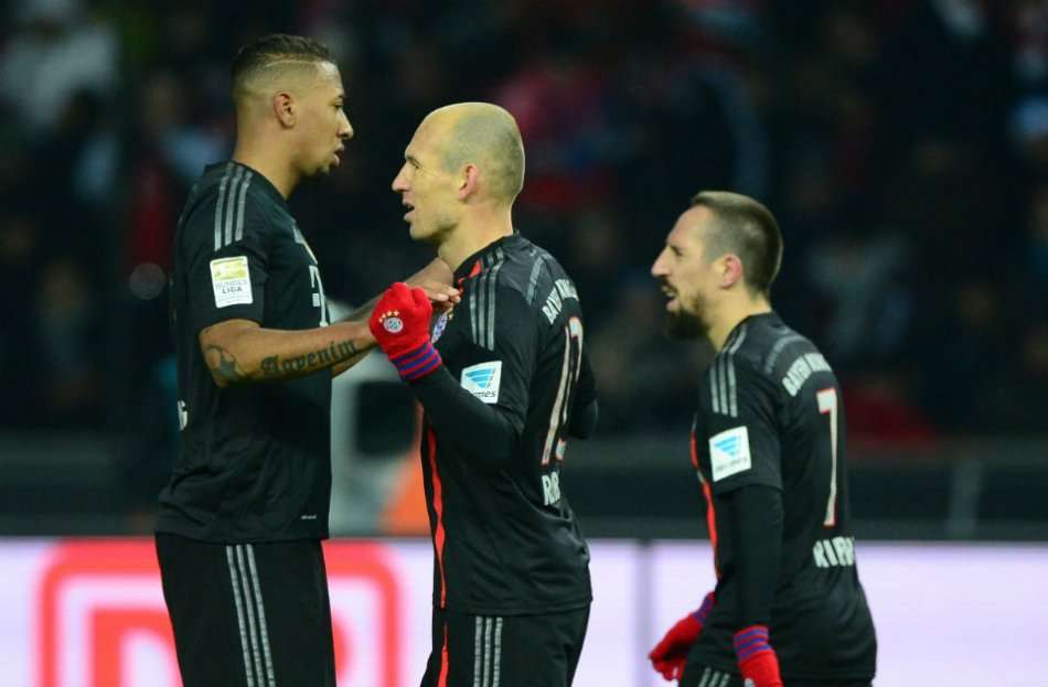 Arjen Robben celebra el único gol del Bayern Múnich en la victoria contra el Hertha de Berlin. Foto: AFP