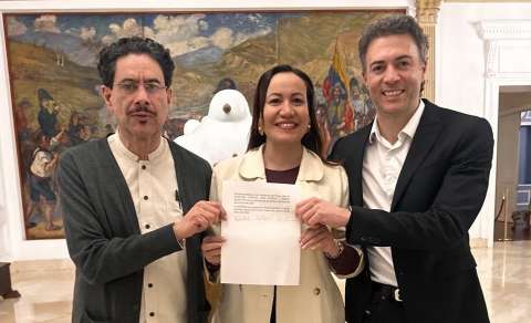 Estos son los dos temas pendientes por definir entre los tres precandidatos de izquierda