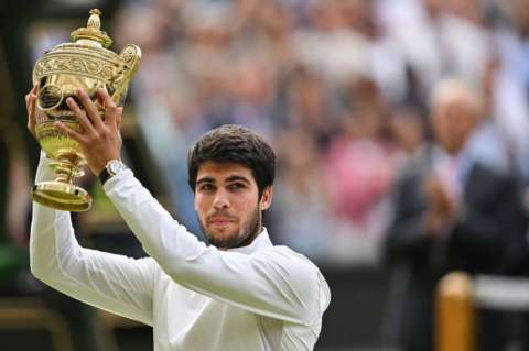 Wimbledon, una final para la historia: Alcaraz es campeón tras ganarle a Djokovic