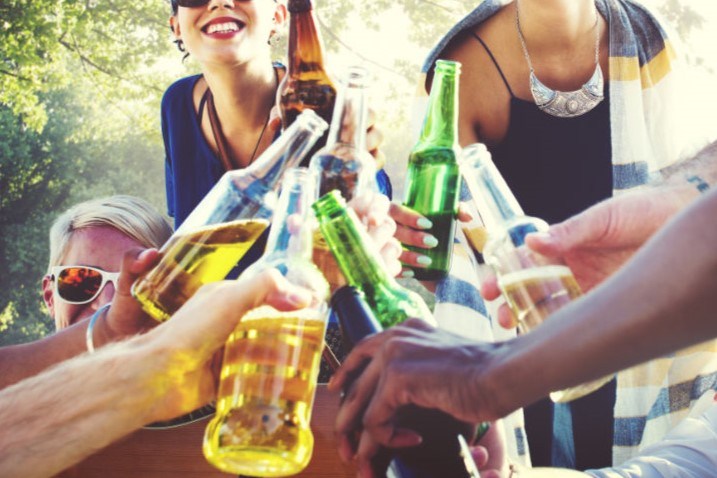 El consumo de alcohol tiene importantes vínculos con seis tipos de cáncer