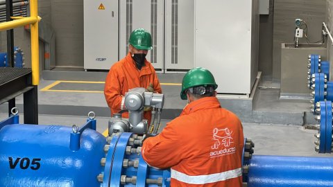 ¿Por qué se puede demorar en volver el agua terminado el turno de racionamiento?