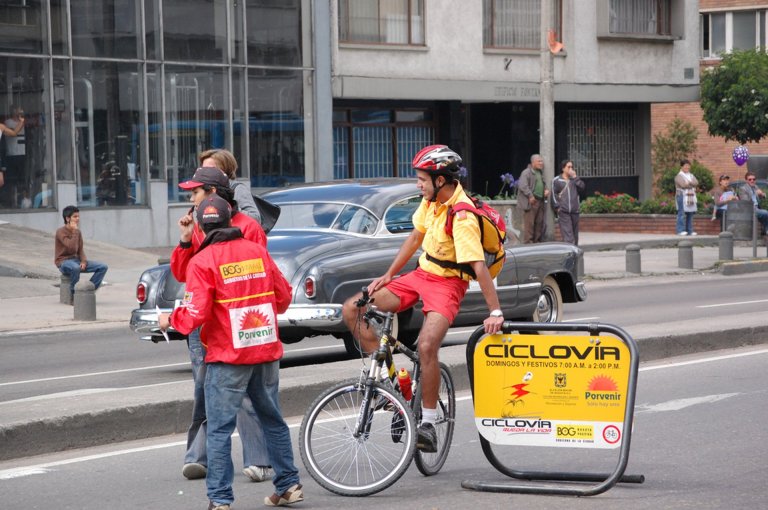 Tome nota: cierres en ciclovía y desvíos por la media maratón de Bogotá