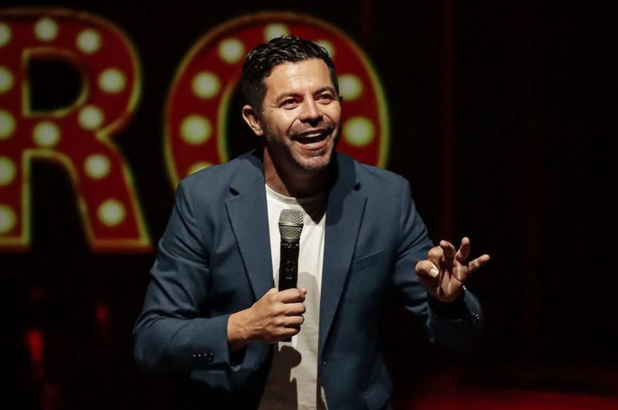 El humorista llegó a la fama por su participación en "Sábados Felices".