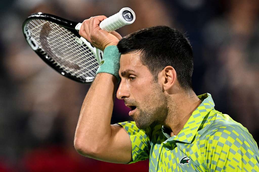 Dubai (United Arab Emirates), 28/02/2023.- Novak Djokovic of Serbia reacts during his round of 32 match against Tomas Machac of Czech Republic at the Dubai Duty Free Tennis ATP Championships 2023 in Dubai, United Arab Emirates, 28 February 2023. (Tenis, República Checa, Emiratos Árabes Unidos) EFE/EPA/Yoshua Arias