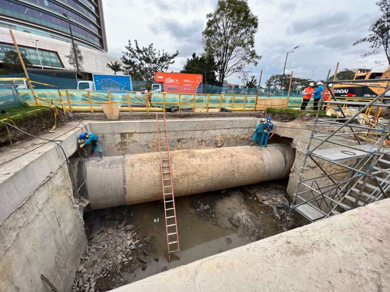 Obras tubería Tibitoc Acueducto de Bogotá