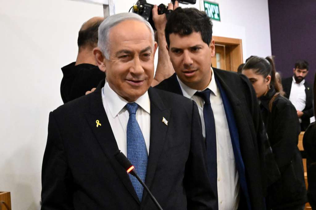Tel Aviv (Israel), 23/12/2024.- Israeli Prime Minister Benjamin Netanyahu attends the fifth day of testimony in his trial on corruption charges at the district court in Tel Aviv, Israel, 23 December 2024. EFE/EPA/DEBBIE HILL / POOL