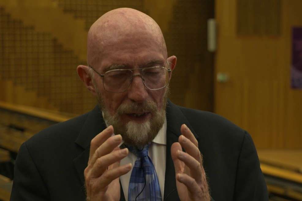 Kip Thorne ganó el Premio Nobel de Física en 2017 por sus aportes al descubrimiento de las ondas gravitacionales. / Youtube.