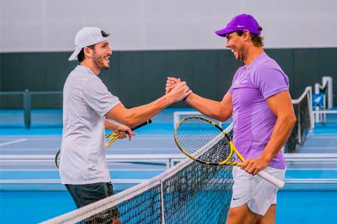 Rafael Nadal entrena a Sebastián Yatra para el US Open