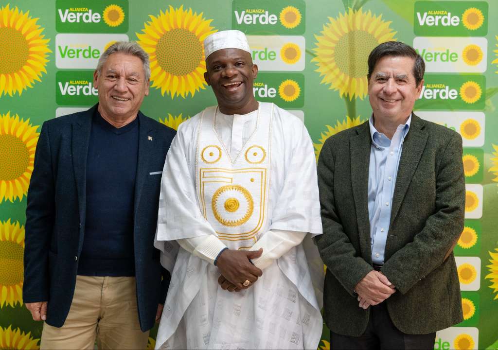El presidente ejecutivo de Alianza Verde, Rodrigo Romero, y el fundador de En Marcha, Juan Fernando Cristo, se reunieron con Pedro Adán Torres, del Partido Demócrata.