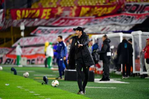 Deportivo Pereira confirmó la salida de Arturo Reyes de la dirección técnica del equipo