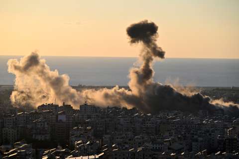 “EE. UU. da luz verde a Israel para defenderse, pero también para cometer crímenes”