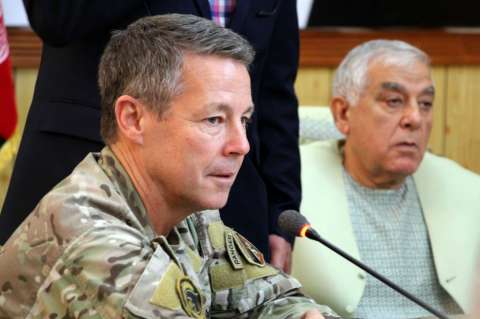 General estadounidense sobrevive a tiroteo en reunión de seguridad de la OTAN