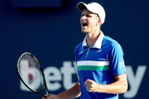 Hurkacz derrotó en cuartos a Tsitsipas, el favorito en el Masters de Miami