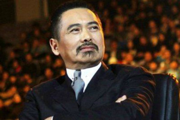 Chow Yun-fat, protagonista de «El tigre y el dragón», prometió donar su fortuna